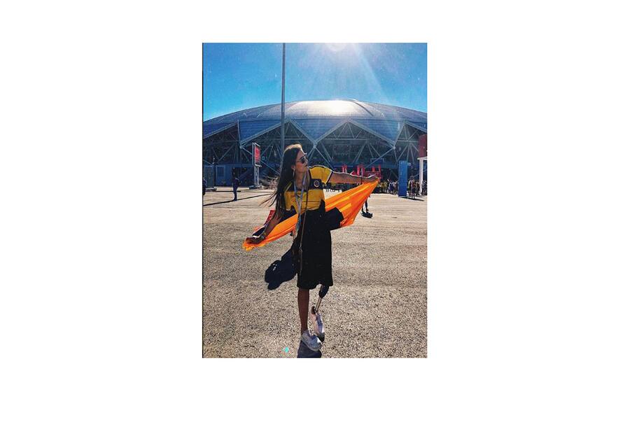 La diseñadora caleña que no teme lucir su prótesis y reinterpreta la moda