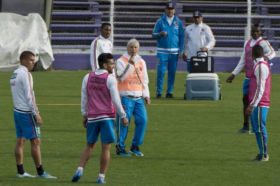 Colombia se entrena en Montevideo para el partido contra Uruguay. Foto: AFP
