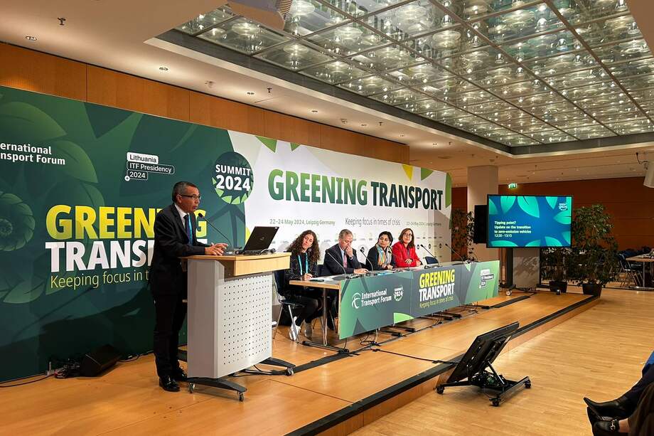 Durante la Cumbre 2024 del Foro Internacional de Transporte en Leipzig, Alemania, Colombia ha marcado un paso significativo en su camino hacia la sostenibilidad al firmar la “Declaración de Vehículos de Cero Emisiones”.