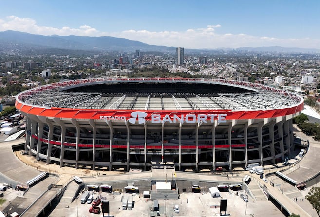El Estadio Azteca apura el paso para llegar a su tercer acto