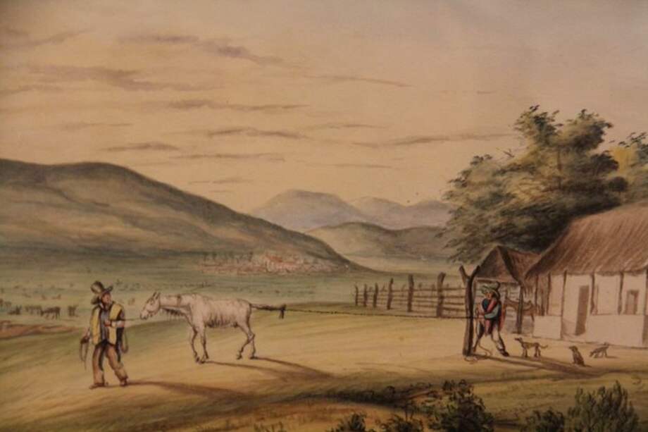 La obra “Gens de la plaine de Bogota tressant un lazo” retrata los oficios del campo que realizaban las personas pertenecientes a una de las clases más bajas de la pirámide social tras la lucha por la independencia.