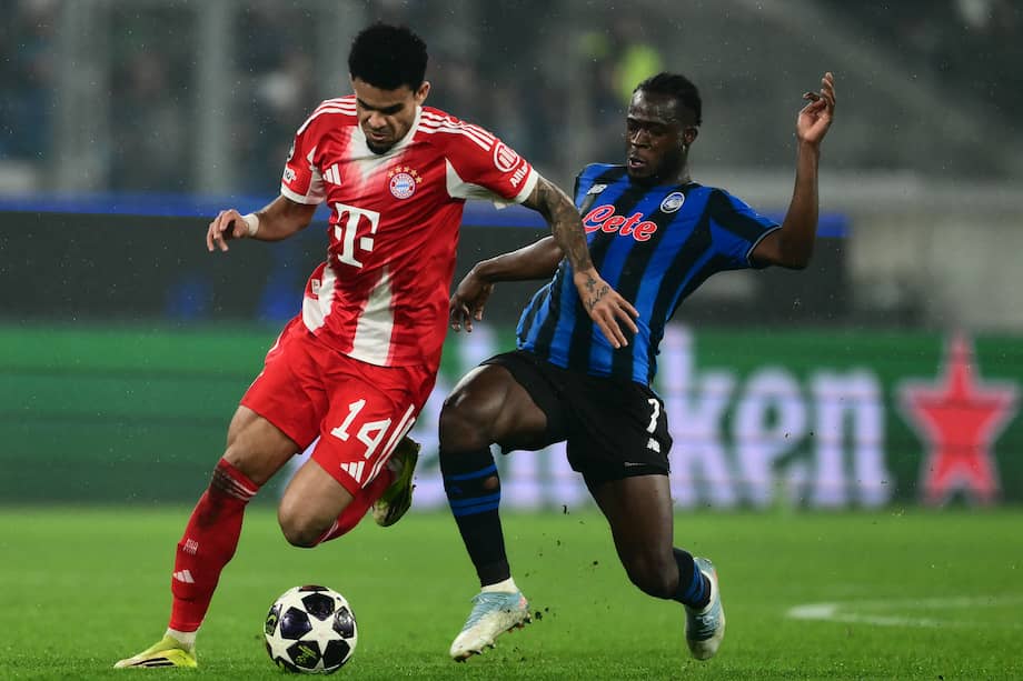 Luis Díaz durante el encuentro de ida entre Atalanta y Bayern Múnich en los octavos de final de la Champions League.