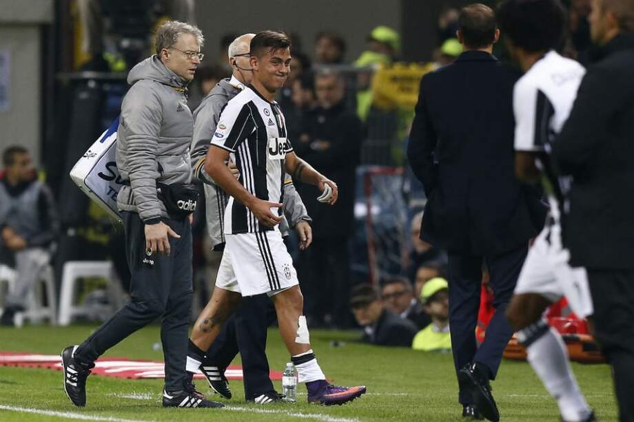 Paulo Dybala fue sustituido al minuto 33 por Juan Guillermo Cuadrado. Foto: AFP
