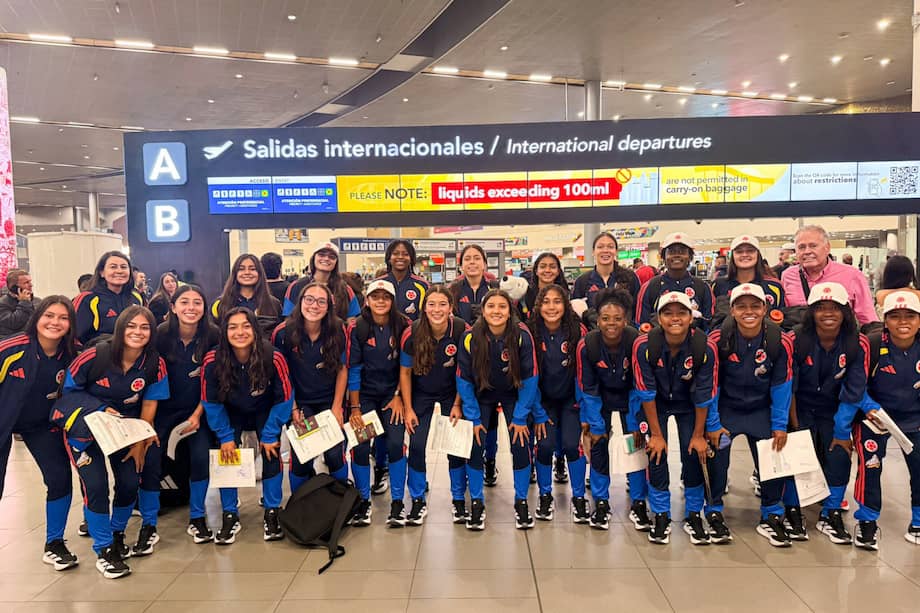 La selección de Colombia Sub-17, en su viaje a Paraguay para el Sudamericano de la categoría.