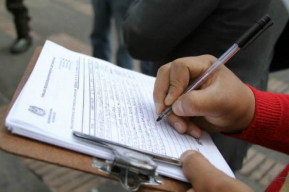 Superindustria busca blindar datos de firmantes de revocatoria a Petro