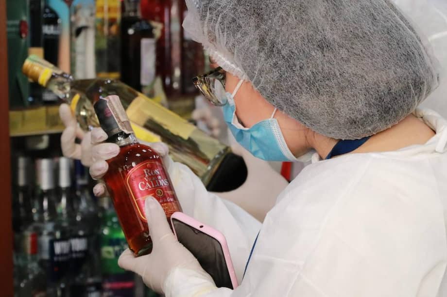 Del primero al 21 de diciembre, la Secretaría de Salud ha destruido 1.757 litros de bebidas alcohólicas por ser productos fraudulentos o alterados.