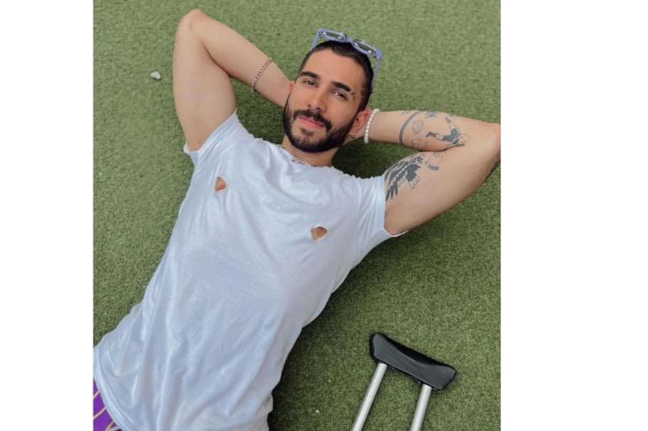 El cantante Juan Duque, quien finalizó su relación con Lina Tejeiro hace unos meses, preocupó a sus seguidores al contarles que sería intervenido quirúrgicamente por una infección.