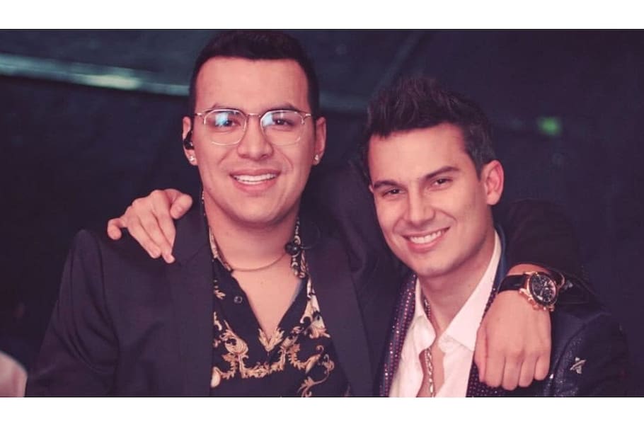 A través de sus redes sociales, los cantantes de música popular tuvieron un cruce de declaraciones que evidenció cómo es su relación.