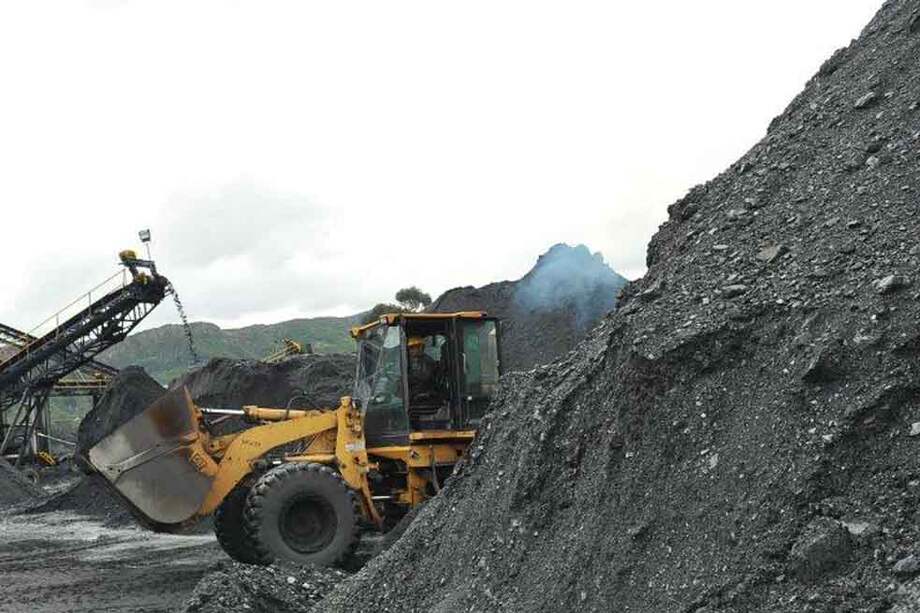 Declaran caducidad a 200 títulos mineros