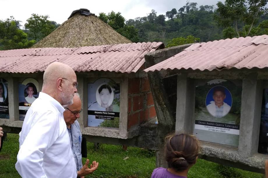 Michel Forst, relator especial de la Onu para la situación de los defensores de derechos humanos, visitó la Comunidad de Paz de San José de Apartadó. / Prensa de ACNUDH