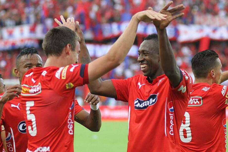 DIM - Oficial. / DIM - Oficial.