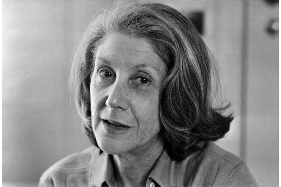 La escritora sudafricana Nadine Gordimer trabajó en su obra sobre temas étnicos y del Apartheid.