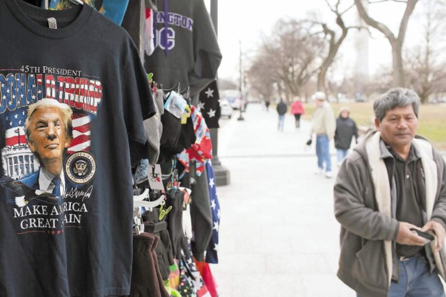 Para Macmillan, el discurso político de Donald Trump es un ejemplo del populismo actual. / AFP