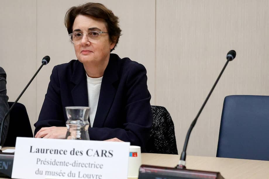 El presidente francés Emmanuel Macron calificó la dimisión de Laurence Des Cars como un “acto de responsabilidad”.