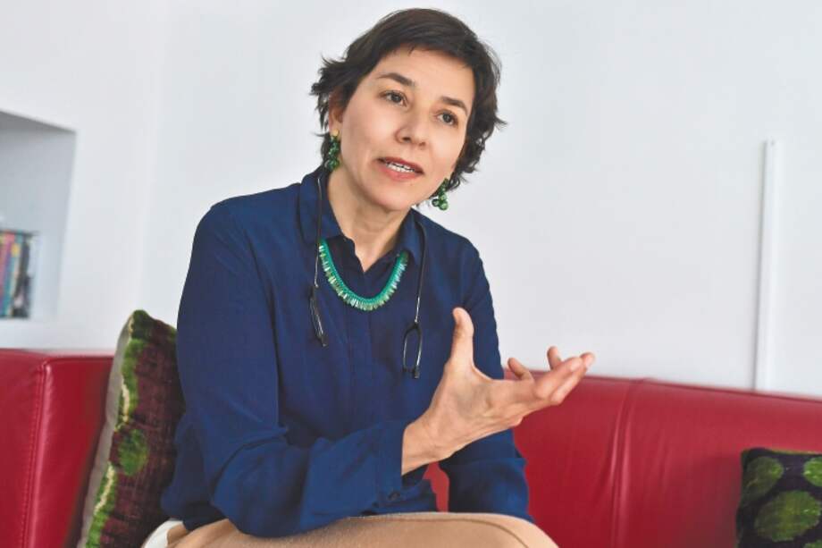 Ana Cristina González denuncia que a las mujeres que abortan las persiguen, judicializan y condenan. Y, si son menores de 14 años y rurales, la estigmatización penal y social es mayor.