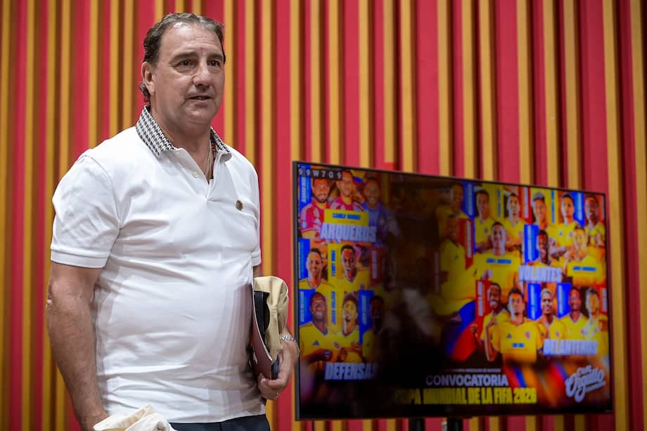 Néstor Lorenzo durante la conferencia de prensa en la que presentó al país a los 26 jugadores que representarán a Colombia en la Copa Mundial de la FIFA 2026.