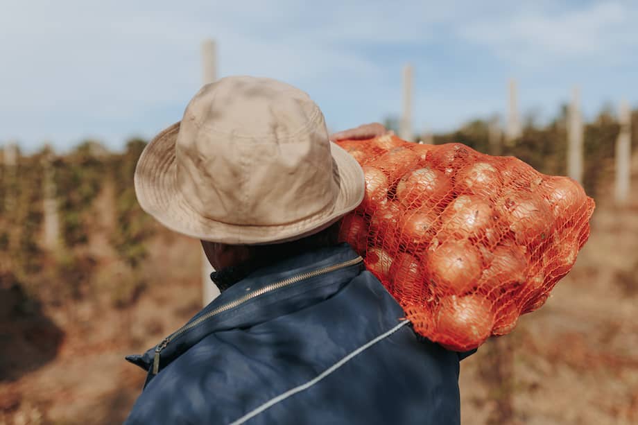 Migra La Food es un proyecto migrante que trabaja desde los calderos comunitarios donde el alimento es memoria, identidad y origen.