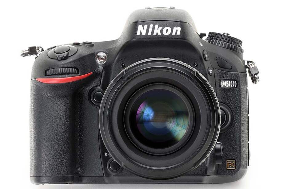 Nikon se enfrenta a demanda colectiva