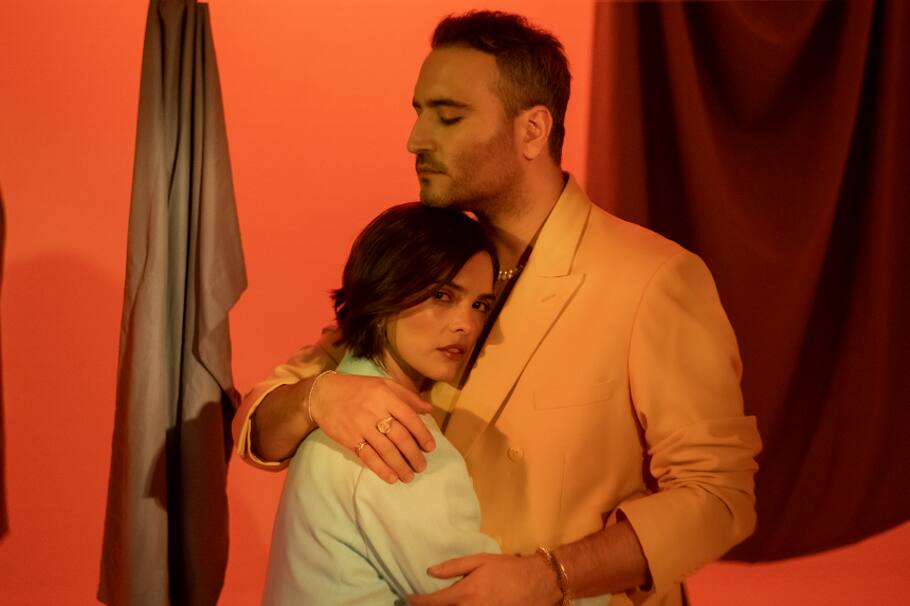 Paula Arenas une fuerzas con el vocalista de Reik en una canción melancólica.