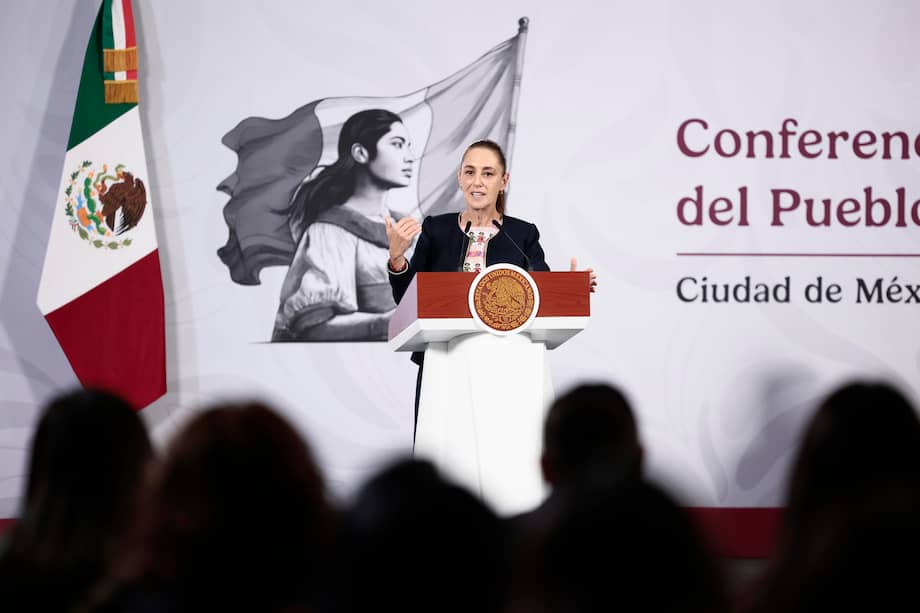 “Estamos atentos a los trabajos de la Secretaría de Marina para apoyar a usuarios del Corredor Interoceánico", dijo la presidenta Claudia Sheinbaum.