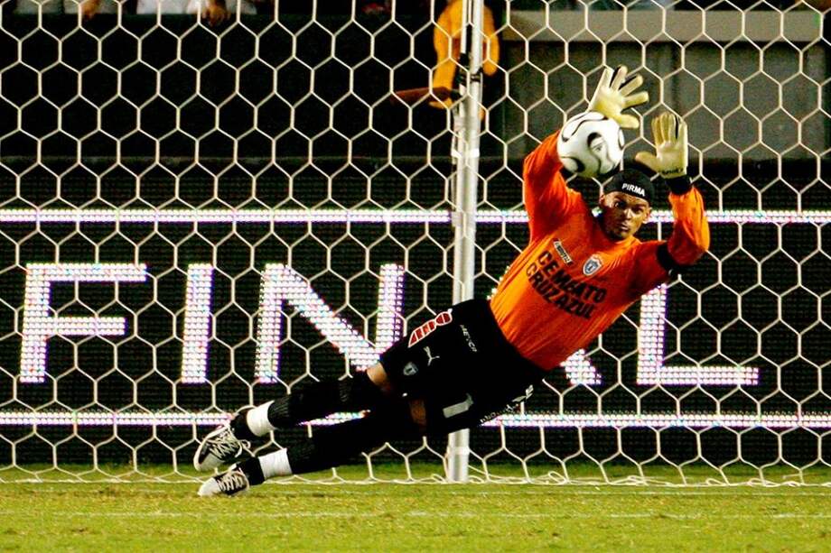 Miguel Calero se acostumbró a celebrar. Siempre fue líder y su carisma lo hizo ganarse el cariño de los aficionados. / Archivo