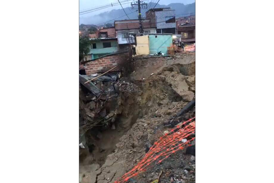 El deslizamiento se presentó en la noche del pasado domingo.