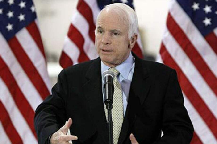 Irán condena el viaje de John McCain a Siria