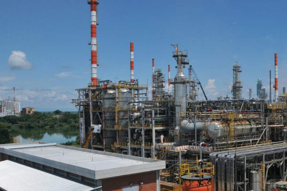 Terrorismo frena producción petrolera, en febrero fue de 997.581 barriles