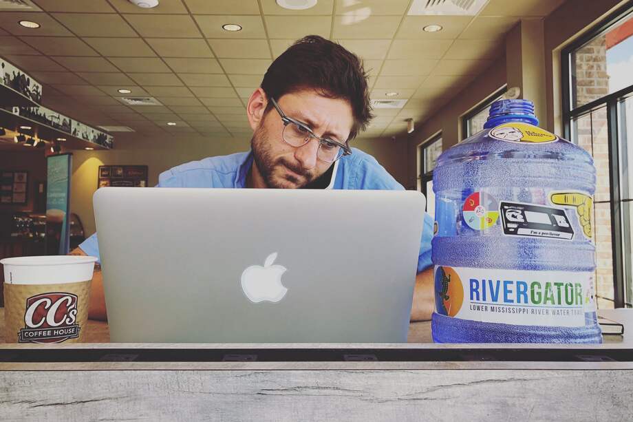 Danny Fenster, periodista de 37 años, trabajaba para Frontier Myanmar desde mediados de 2020, cubriendo el golpe militar en Birmania y la posterior represión contra la disidencia.