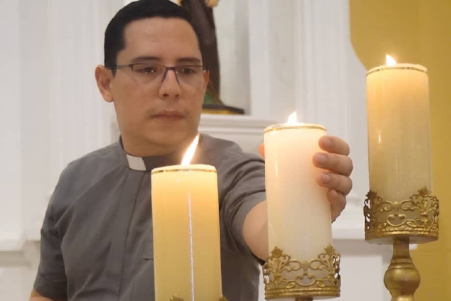 El padre William Alberto Narváez, sacerdote para la Arquidiócesis de Cartagena y destinado a la parroquia de San Roque en Getsemanía / Pedro Mendoza