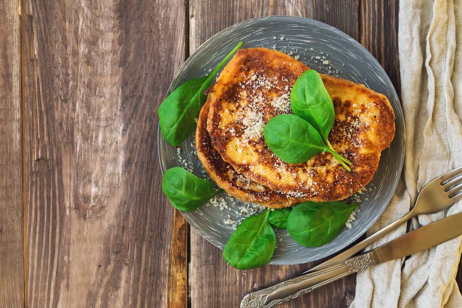 Las tostadas francesas son una preparación versátil para combinar con tus sabores favoritos.