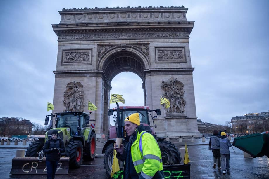 El acuerdo se firmaría el lunes 12 de enero en Paraguay. En Francia, sin embargo, las protestas fueron masivas por los agricultores.