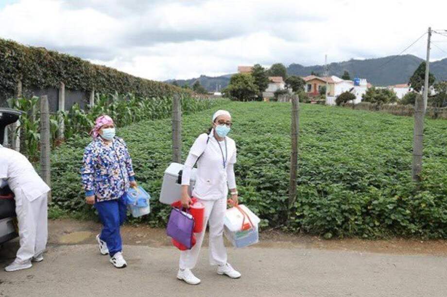 En todo el departamento se han habilitado 129 puestos de vacunación y durante el día de hoy se distribuyeron 162.161 dosis.