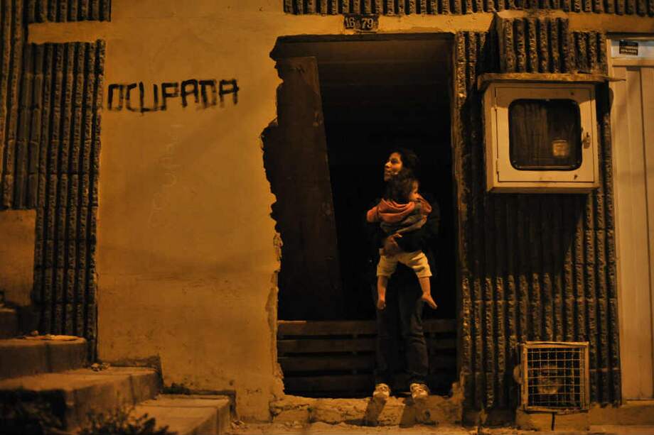 Santa Rosa se ha convertido en zona de nadie, donde los invasores llegan a ocupar casas que deberían estar vacías por el riesgo que representan.