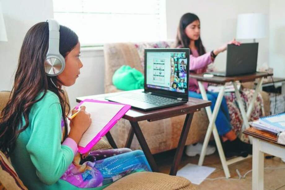 Reino Unido ofrecerá una oferta educativa sin precedentes para estudiantes primaria y secundaria en varias de sus plataformas.