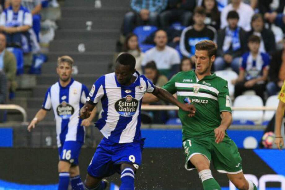Marlos Moreno (i) en el partido del Deportivo de La Coruña frente al Leganés. / @RCDeportivo
