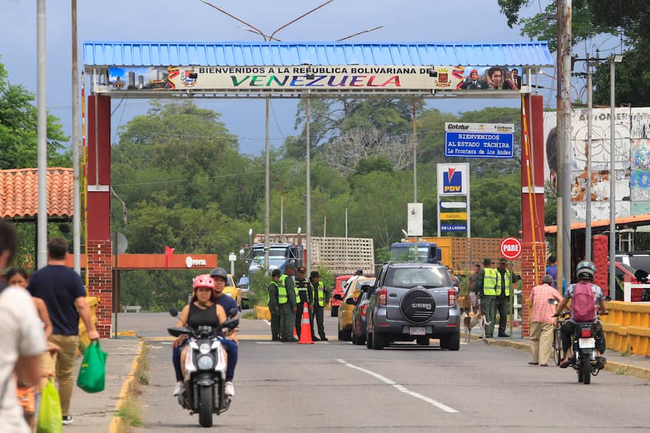 Hasta el momento se ha registrado normalidad en los pasos fronterizos como el del puente Francisco de Paula Santander.