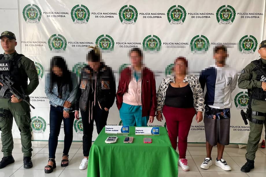 'Las Camaleonas' es la banda capturada por extorsionar a hombres con perfiles falsos de mujeres.