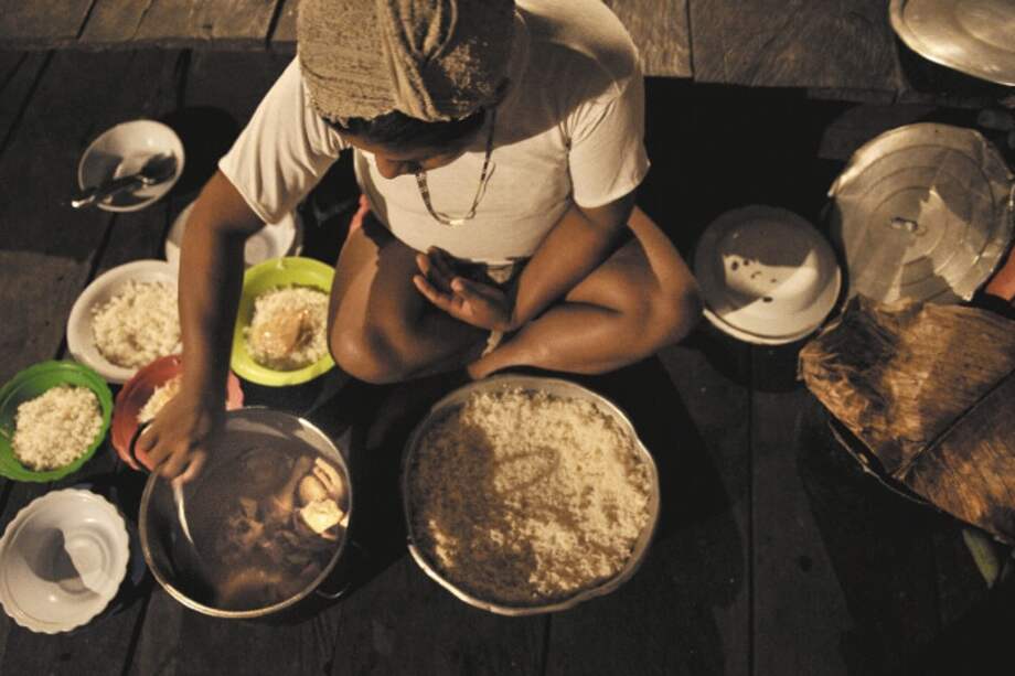 Para las comunidades indígenas, el proceso nutricional empieza desde la cosecha y recolección de los alimentos. / Nelson Sierra G.