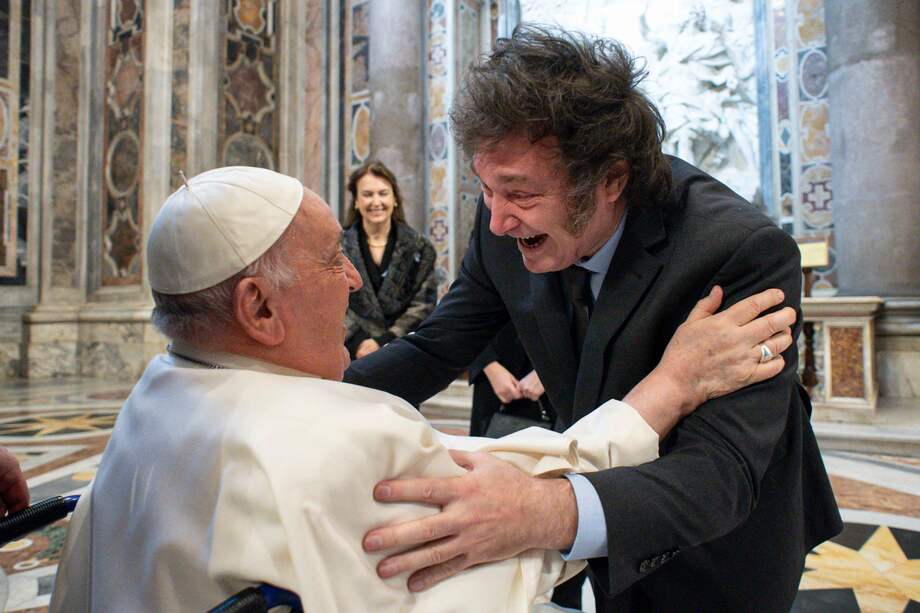 El papa y Javier Milei durante su encuentro este domingo en el Vaticano.
