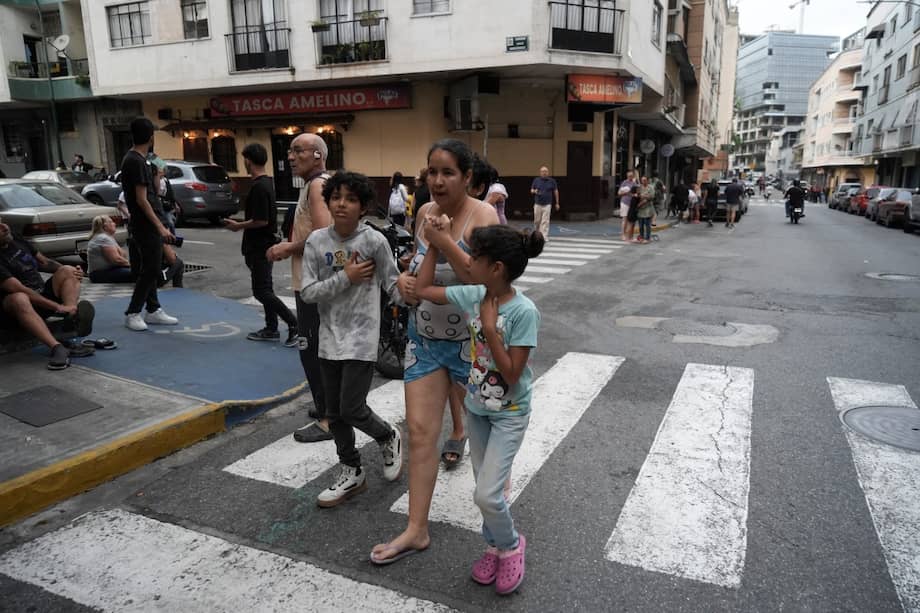 Un sismo de magnitud 7,1 sacude a Venezuela.