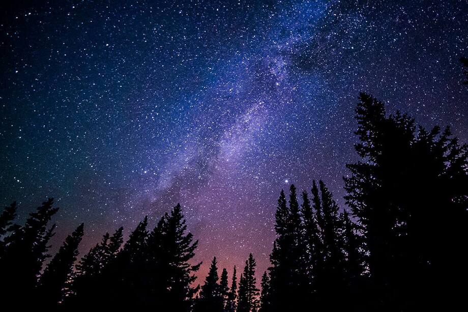 Parece que en este mes se cumplen varios sueños. Los signos de fuego y aire andan muy ajetreados con los cambios en los planetas más cercanos. Venus y Mercurio indican amigos, fiestas, celebraciones, ganancias y premios. Saturno, por su parte, sigue haciendo su oficio de sabio gruñón e inhibe que Capricornio gane lo previsto. Los signos de tierra y agua deben mantener la calma y no dejarse picar por el gusanito del ego, porque les puede salir muy costoso. / Foto: Pixabay.