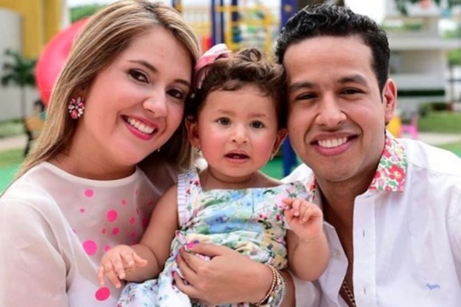 El cantante Martín Elías falleció cuando su hija Paula Elena estaba próxima a cumplir dos años.