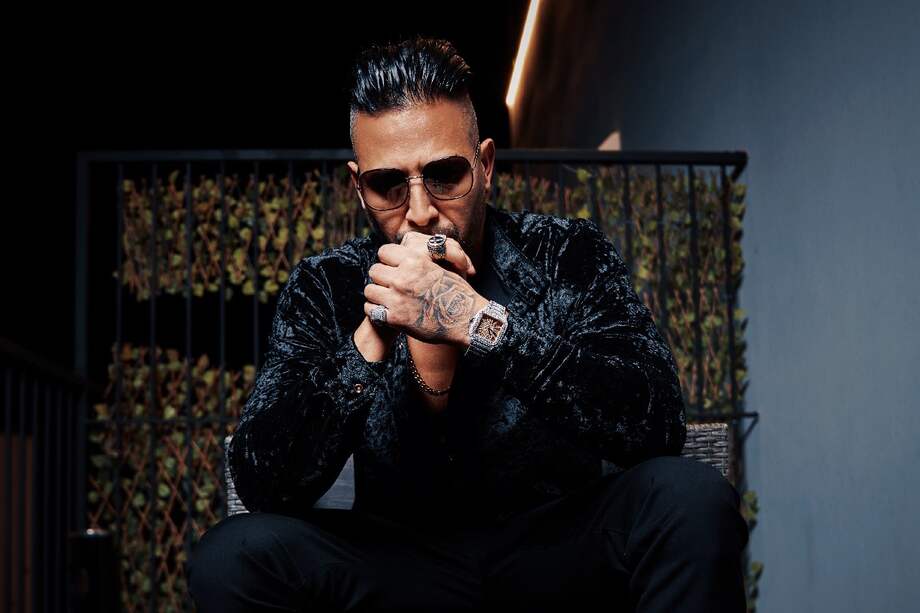 "Bésame XXX" se convierte en el primer sencillo del álbum que el artista Charlie Cruz estrena en Colombia.