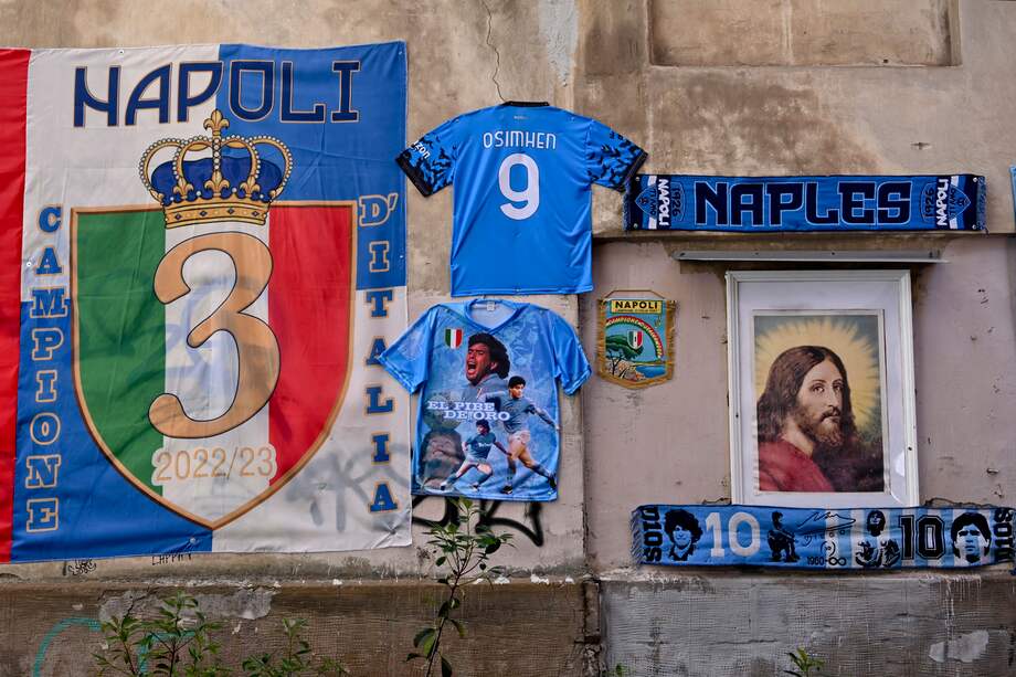 Napoli podría volver a levantar el 'Scudetto' de la Serie A este domingo. Un hecho que le quitaría la hegemonía a los equipos del norte de Italia.