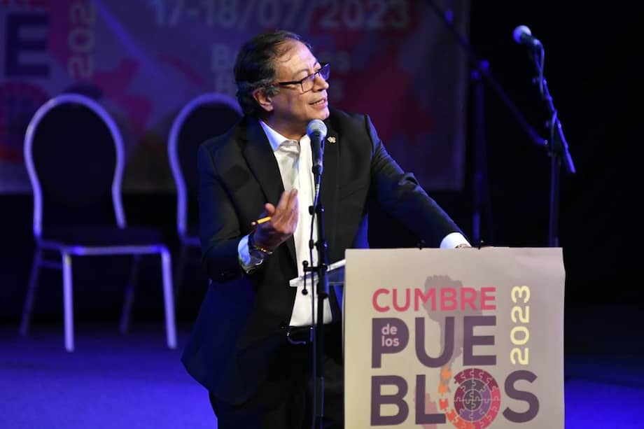 Gustavo Petro intervino en la Cumbre de los Pueblos, que se desarrolló en la Universidad Libre de Bruselas, este lunes 17 de julio.