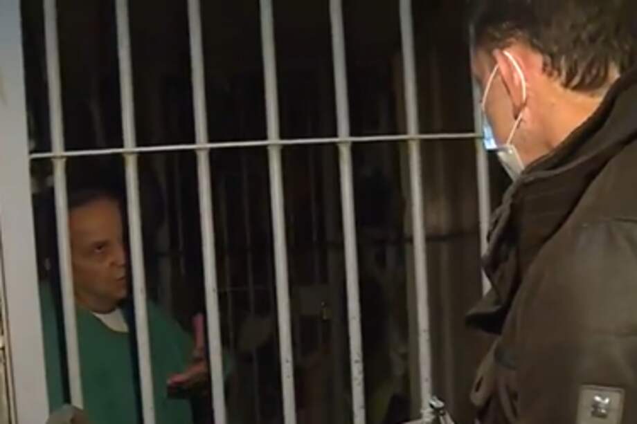 En la URI de Puente Aranda el ministro pudo identificar que se encontraban cerca de 980 capturados cuando la instalación solo tiene capacidad para 370.