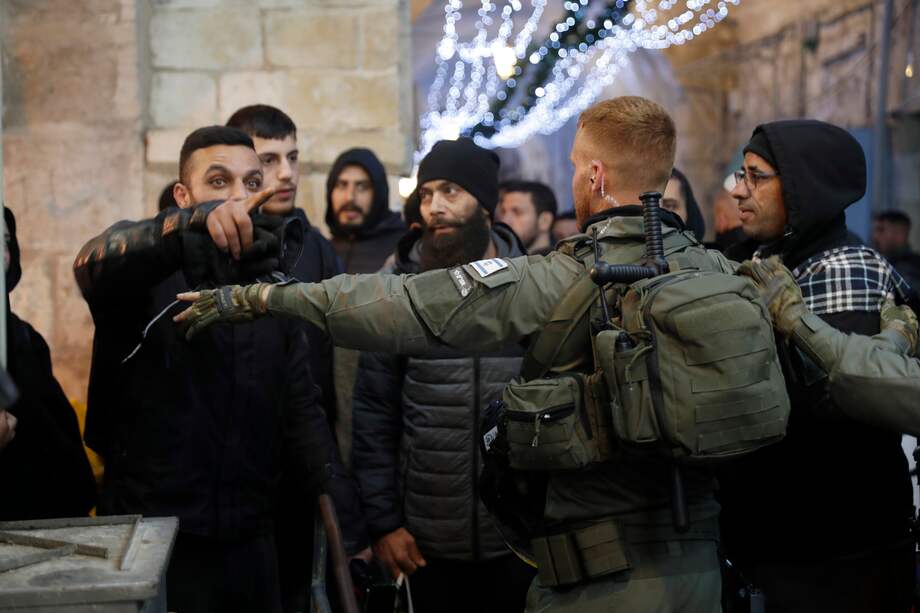 Las tensiones en el occidente de Asia tuvieron una nueva escalada luego del episodio en que militares de Israel intentaron desalojar ciudadanos palestinos de la mezquita de Al Aqsa.