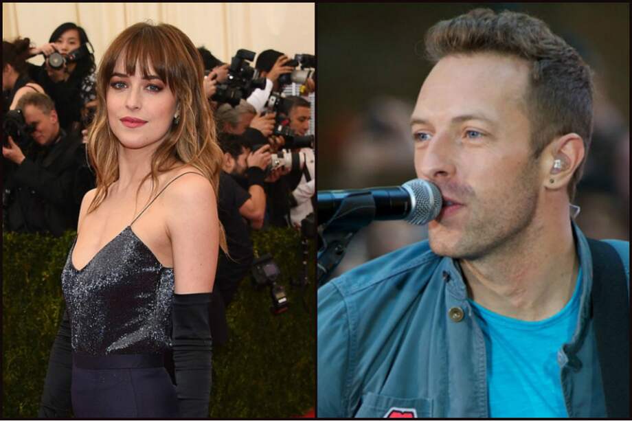 Chris Martin y Dakota Johnson viven su particular luna de miel en Malibú. / AFP/Bang Showbiz