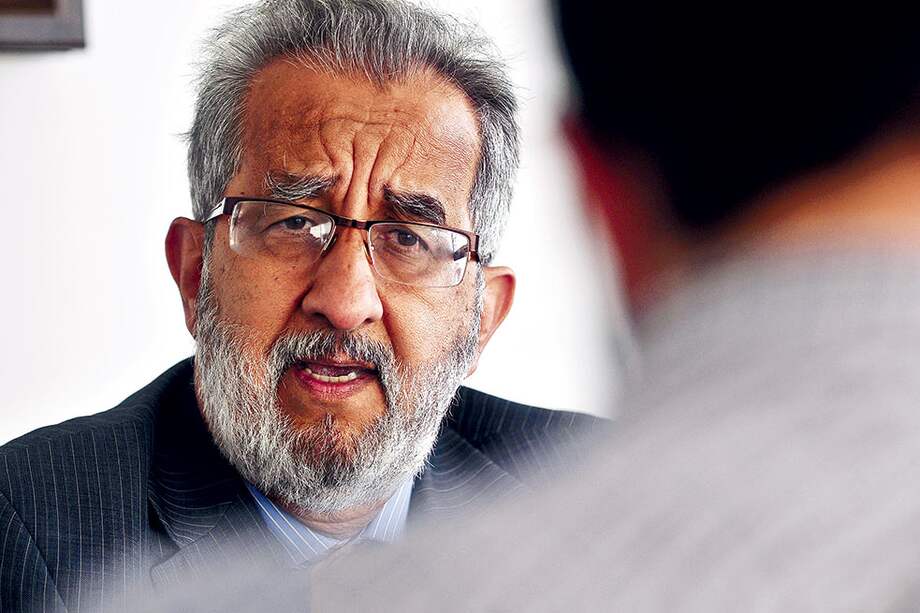 Saúl Santoyo es médico ginecólogo y especialista en bioética. Cristian Garavito